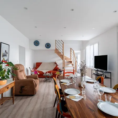 Jolie Maison Pour 6 Personnes Au * Guilvinec